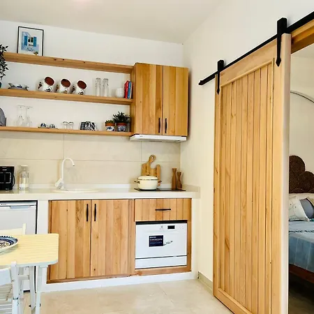 Jakaranda Unique Ξενοδοχείο με διαμερίσματα *